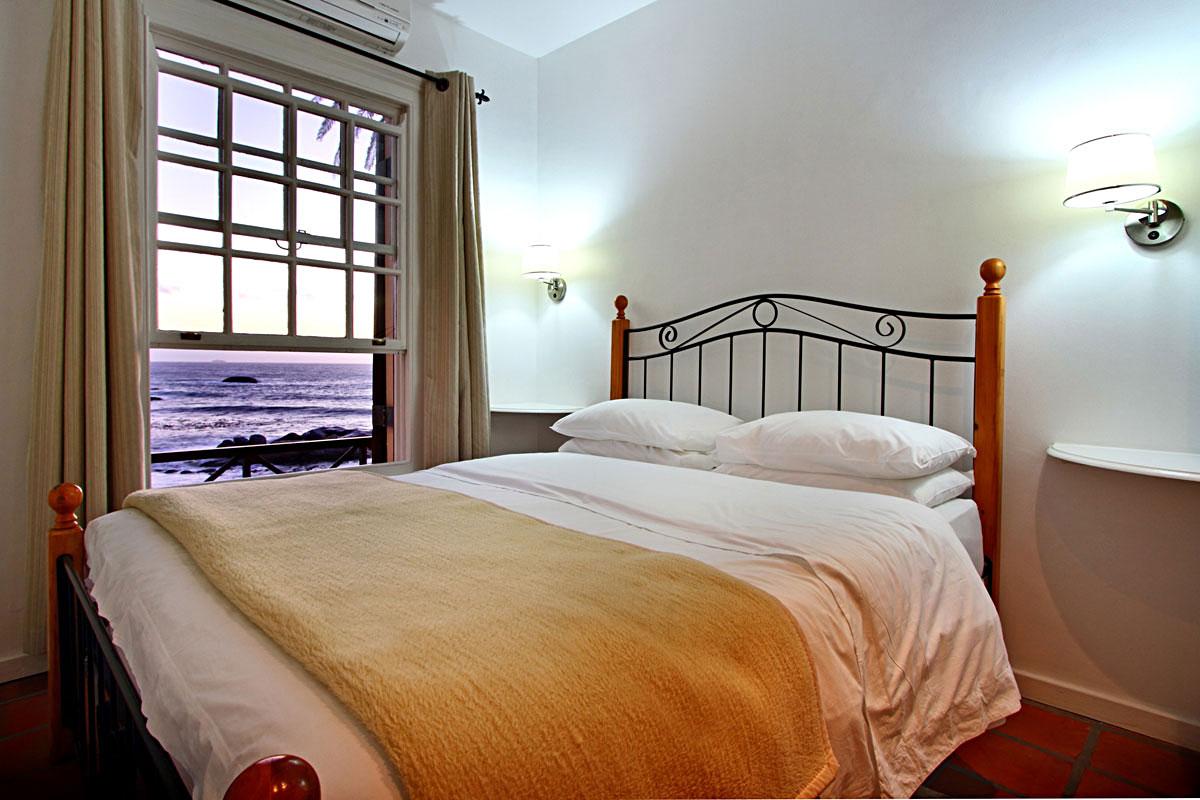 Photo 7 of Camps Bay Terrace Palm Suite accommodation in Camps Bay, Cape Town with 2 bedrooms and 2 bathrooms