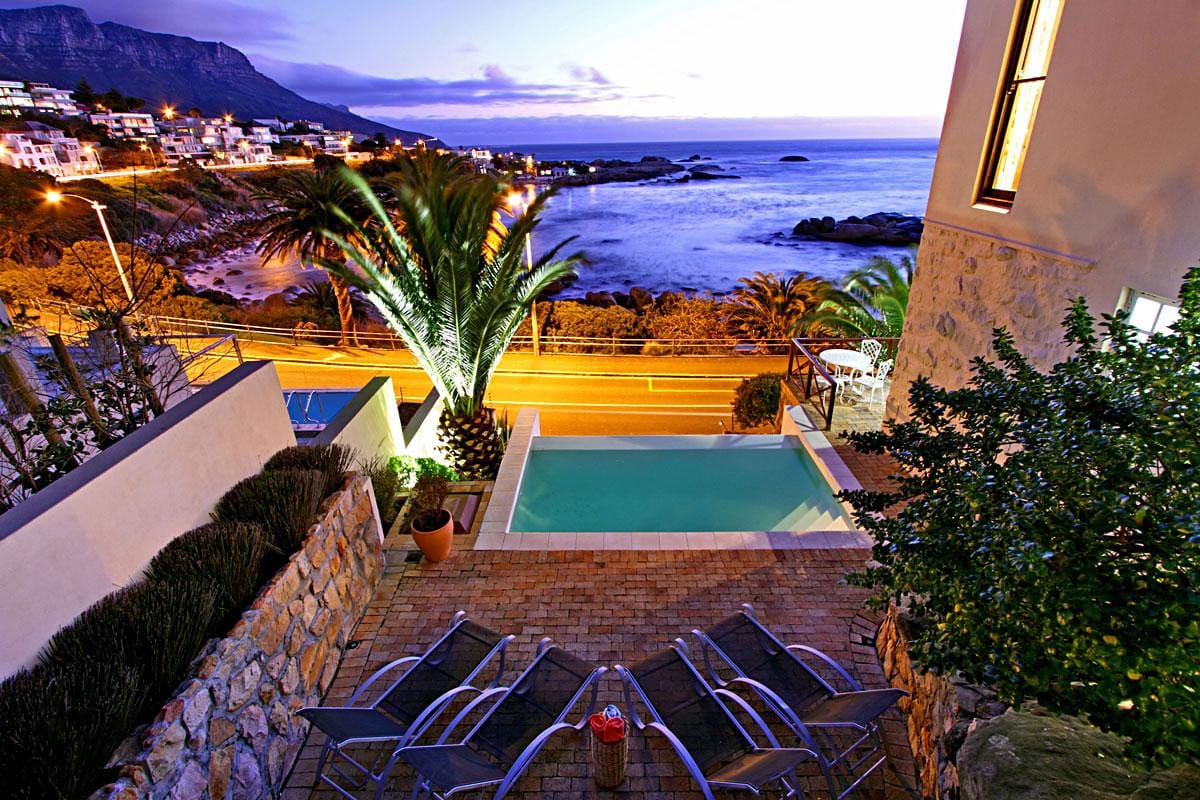 Photo 8 of Camps Bay Terrace Palm Suite accommodation in Camps Bay, Cape Town with 2 bedrooms and 2 bathrooms