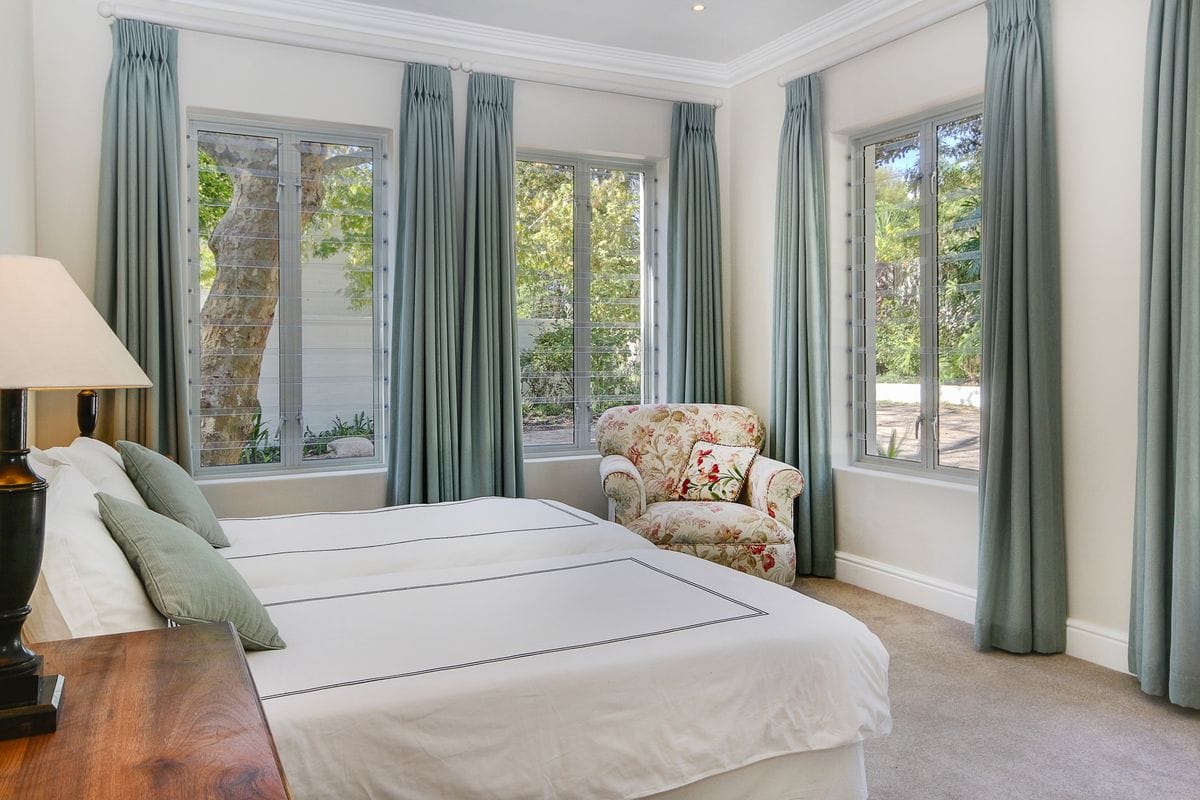 Photo 14 of Constantia House accommodation in Constantia, Cape Town with 4 bedrooms and 3 bathrooms