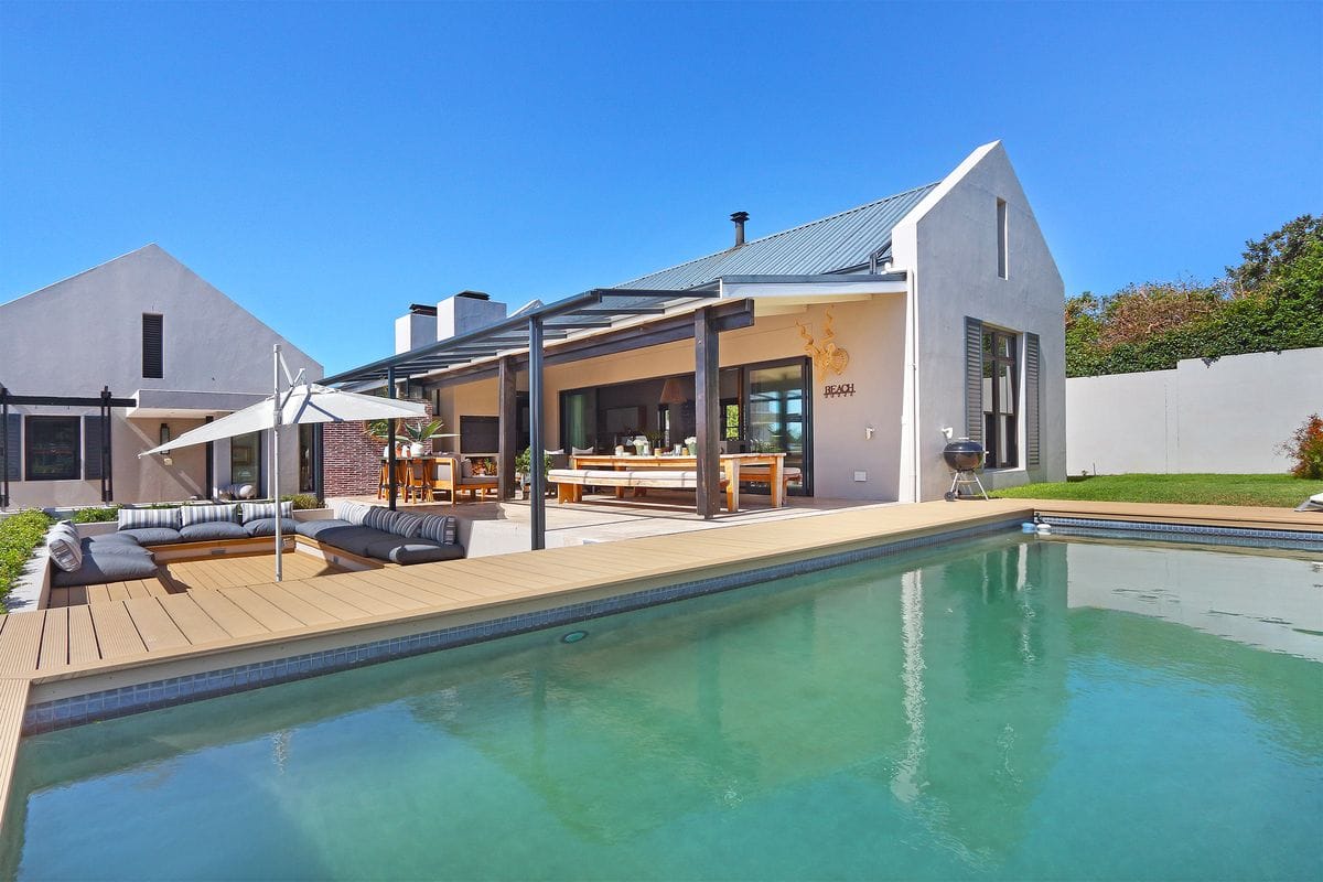 Photo 1 of Constantia Modern Villa accommodation in Constantia, Cape Town with 5 bedrooms and 6 bathrooms