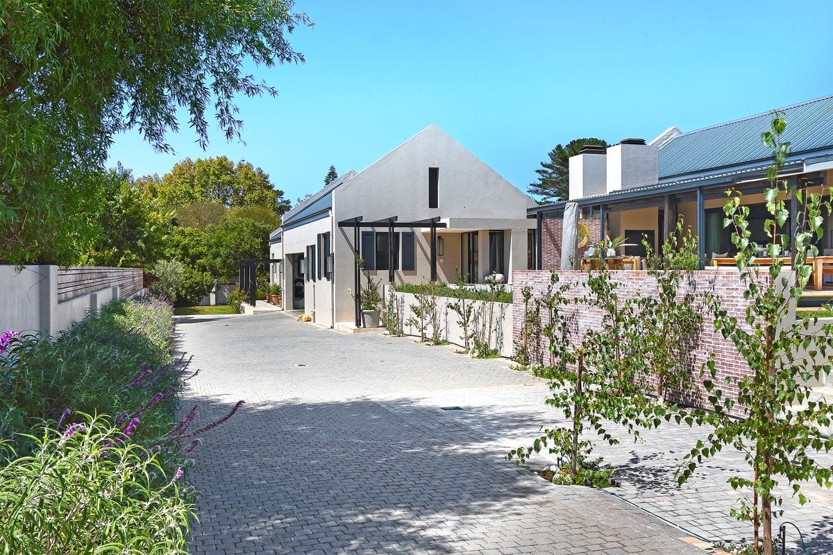 Photo 32 of Constantia Modern Villa accommodation in Constantia, Cape Town with 5 bedrooms and 6 bathrooms