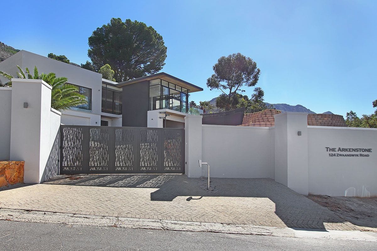 Photo 5 of Constantia Zwaanswyk Villa accommodation in Constantia, Cape Town with 5 bedrooms and 5 bathrooms