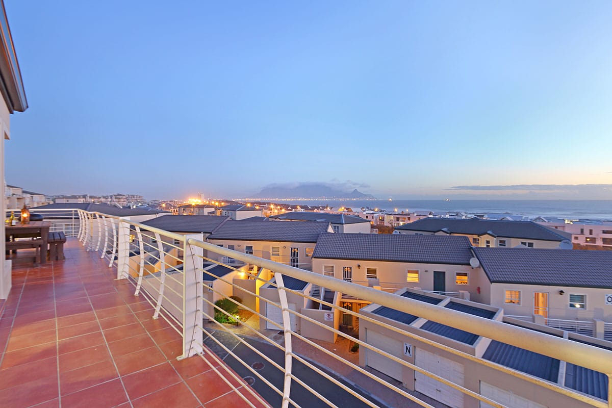 Photo 12 of Dolphin Ridge A2 accommodation in Bloubergstrand, Cape Town with 3 bedrooms and 2 bathrooms