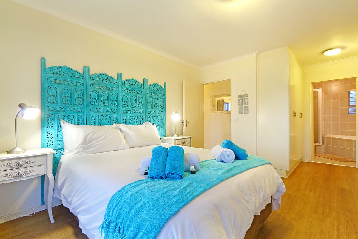 Photo 3 of Dolphin Ridge A2 accommodation in Bloubergstrand, Cape Town with 3 bedrooms and 2 bathrooms