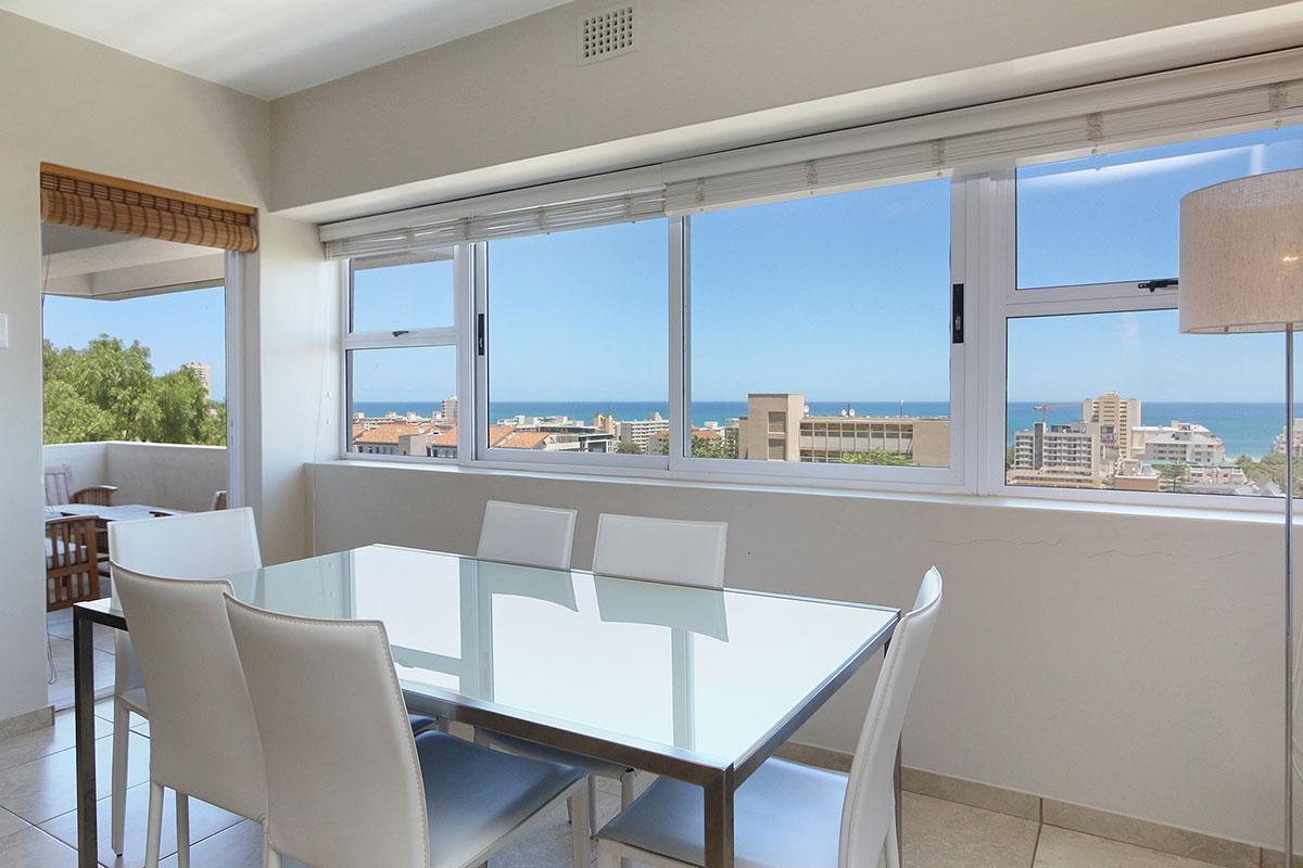 Photo 2 of Doverhurst Apartment accommodation in Sea Point, Cape Town with 3 bedrooms and 2 bathrooms