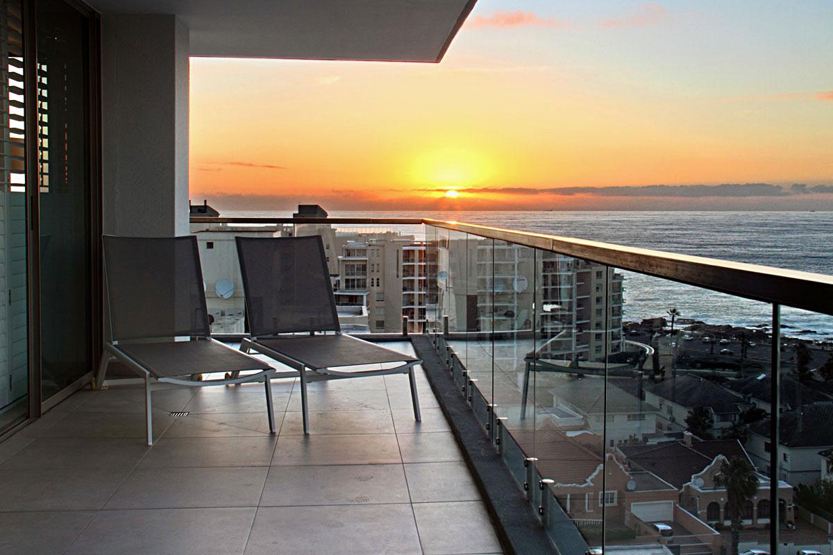 Photo 1 of Fairmont 1001 accommodation in Sea Point, Cape Town with 3 bedrooms and 2 bathrooms