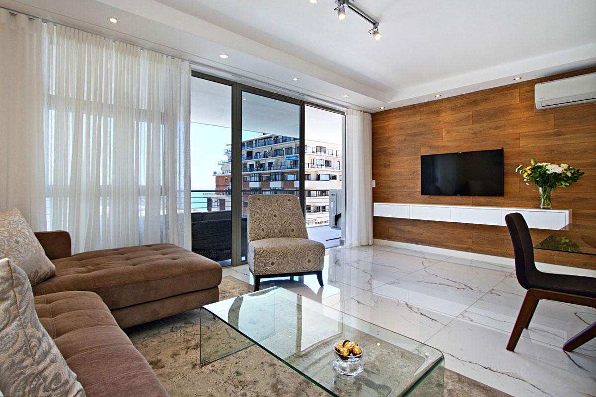 Photo 13 of Fairmont 303 accommodation in Sea Point, Cape Town with 2 bedrooms and 2 bathrooms
