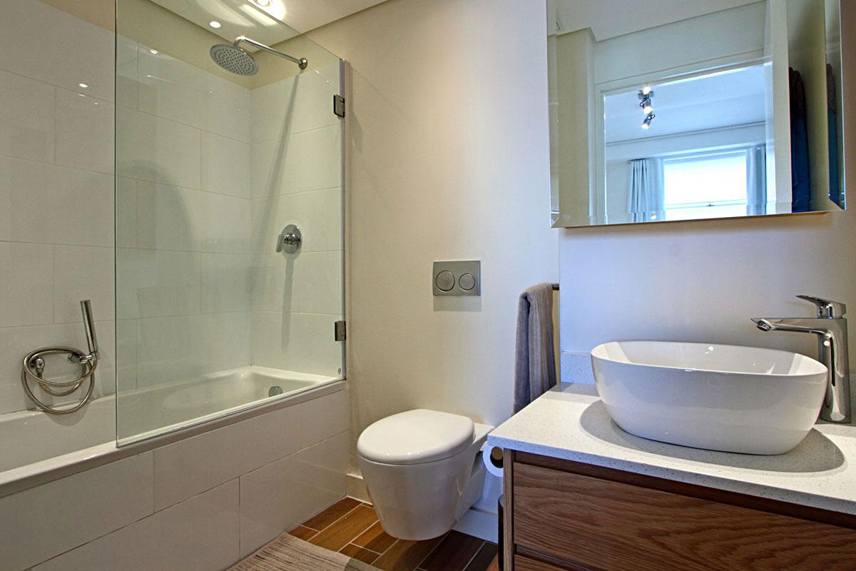 Photo 9 of Fairmont 303 accommodation in Sea Point, Cape Town with 2 bedrooms and 2 bathrooms