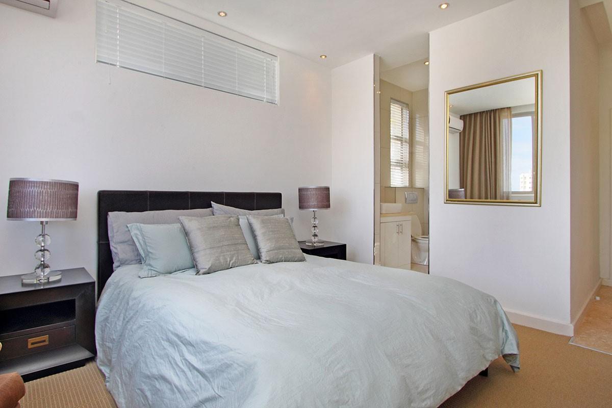 Photo 9 of Francaise Villa accommodation in Fresnaye, Cape Town with 4 bedrooms and 4 bathrooms