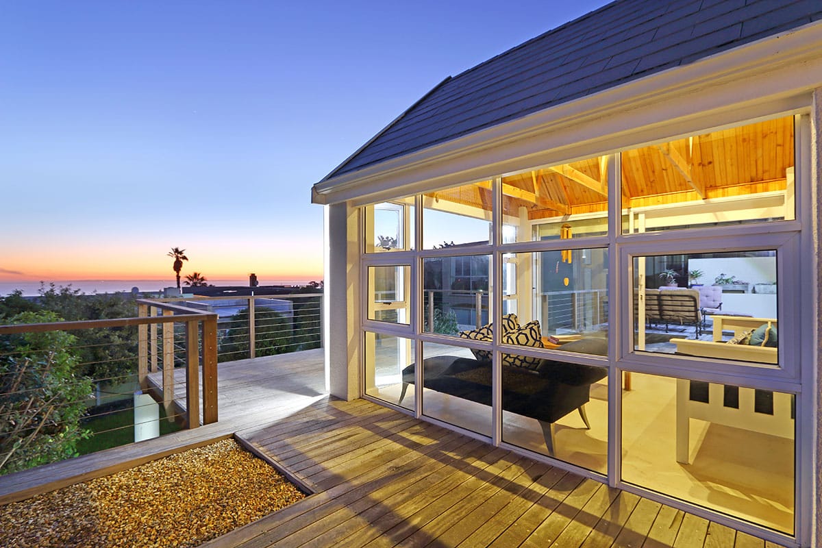 Photo 9 of Gull Road Villa accommodation in Bloubergstrand, Cape Town with 4 bedrooms and 4 bathrooms