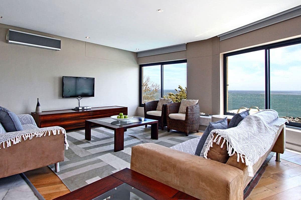 Photo 14 of Houghton Heights B accommodation in Camps Bay, Cape Town with 3 bedrooms and 2 bathrooms