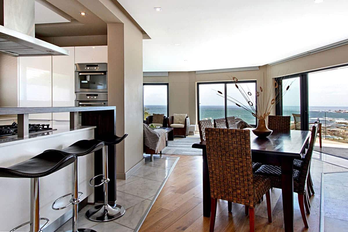Photo 18 of Houghton Heights B accommodation in Camps Bay, Cape Town with 3 bedrooms and 2 bathrooms