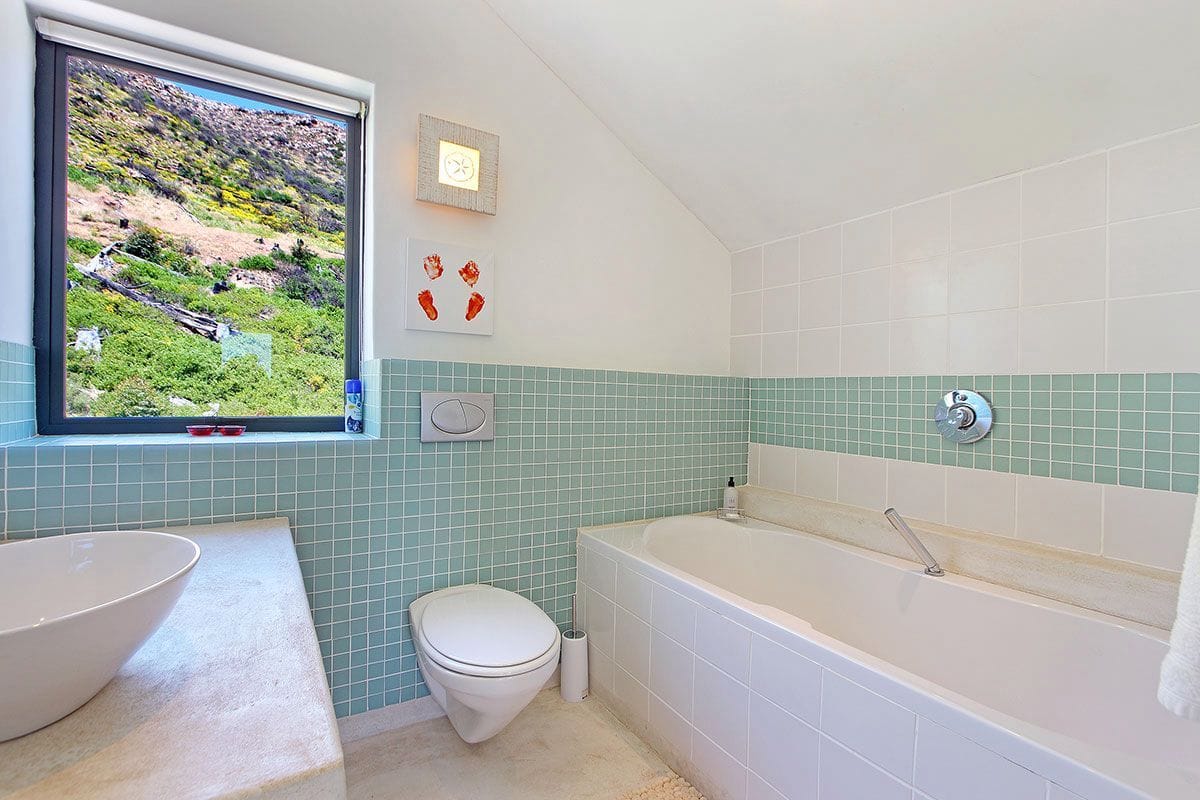 Photo 12 of House Pax accommodation in Simons Town, Cape Town with 4 bedrooms and 4 bathrooms