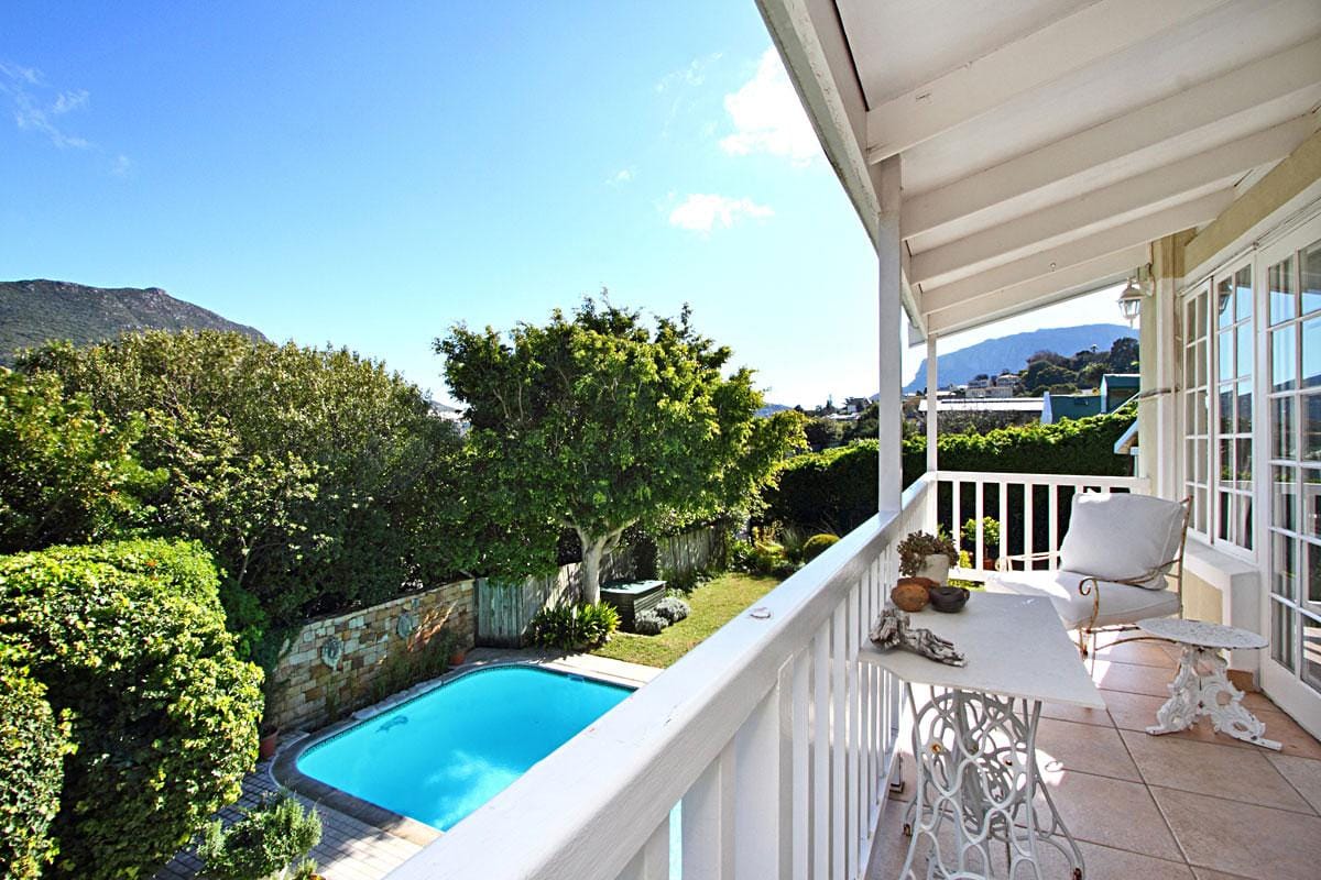 Photo 19 of Hout Bay Darling Villa accommodation in Hout Bay, Cape Town with 4 bedrooms and 3 bathrooms