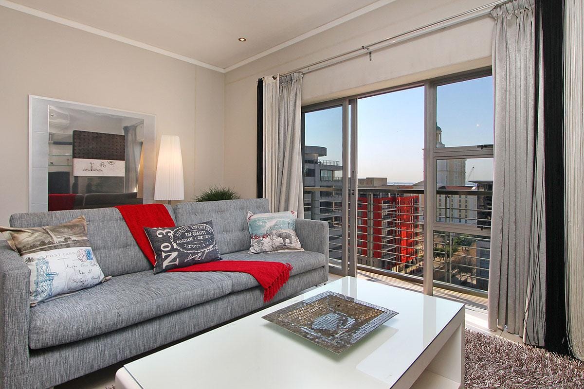 Photo 6 of Icon Blues accommodation in City Centre, Cape Town with 1 bedrooms and 1 bathrooms