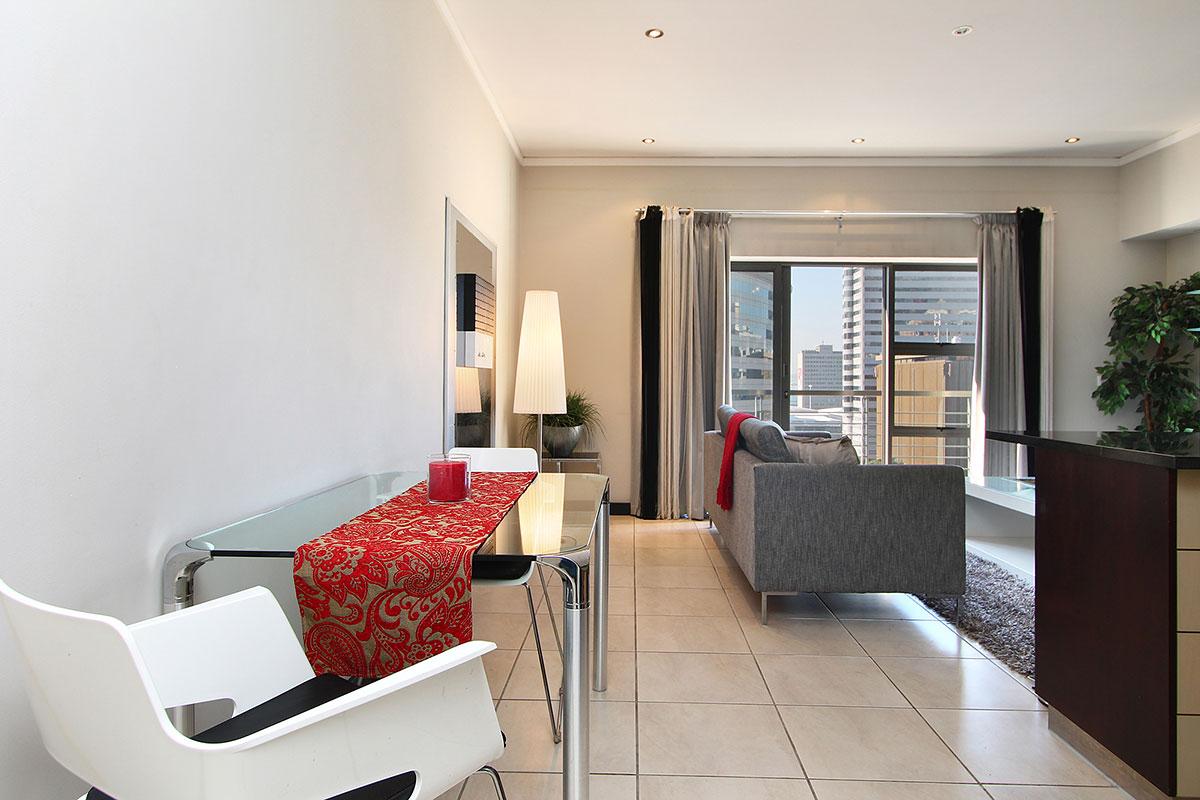 Photo 10 of Icon Blues accommodation in City Centre, Cape Town with 1 bedrooms and 1 bathrooms