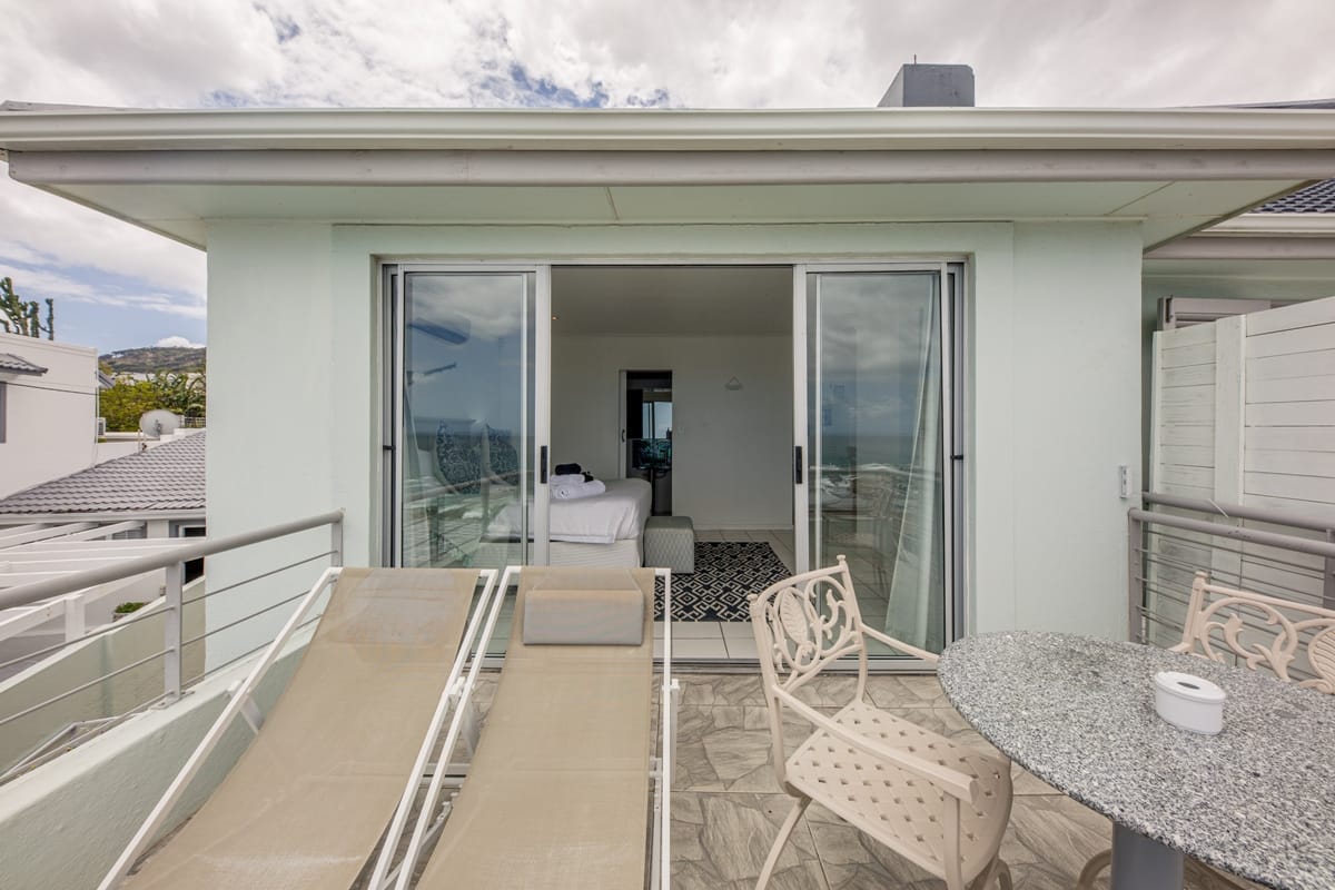 Photo 24 of Indigo Bay – The Penguin accommodation in Camps Bay, Cape Town with 1 bedrooms and 1 bathrooms