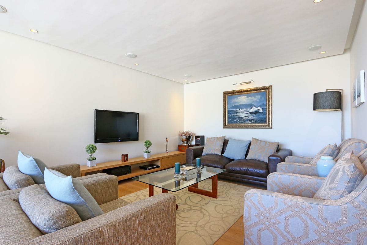 Photo 17 of La Rochelle Apartment accommodation in Sea Point, Cape Town with 2 bedrooms and 2 bathrooms