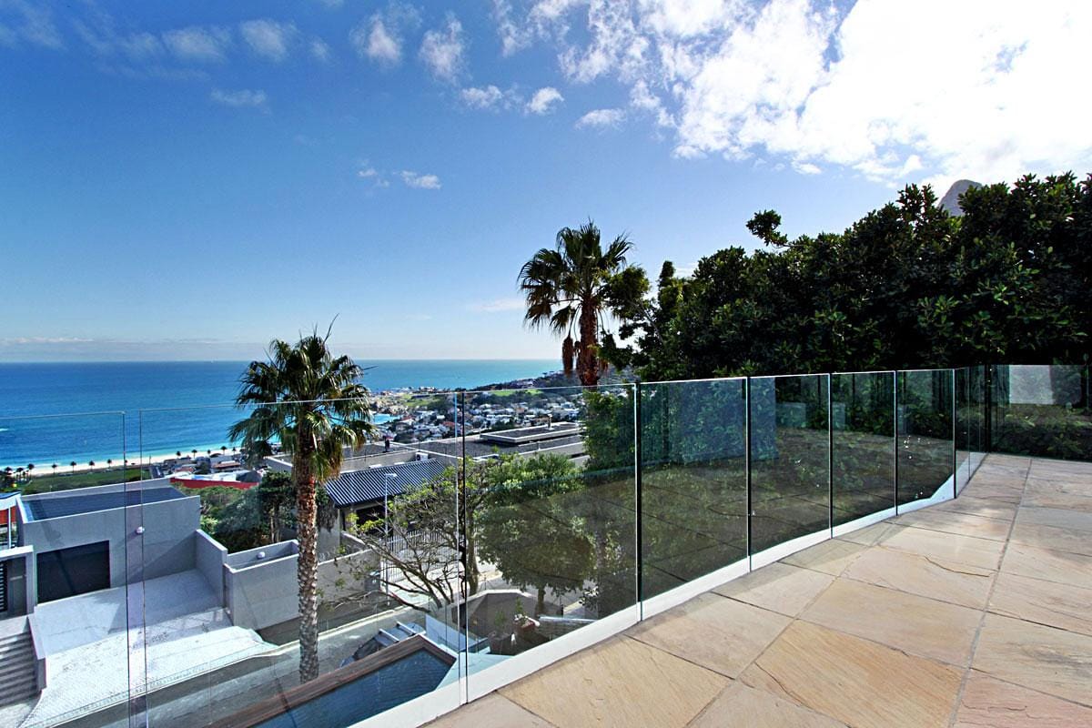 Photo 4 of Medburn Alcove accommodation in Camps Bay, Cape Town with 3 bedrooms and 3 bathrooms