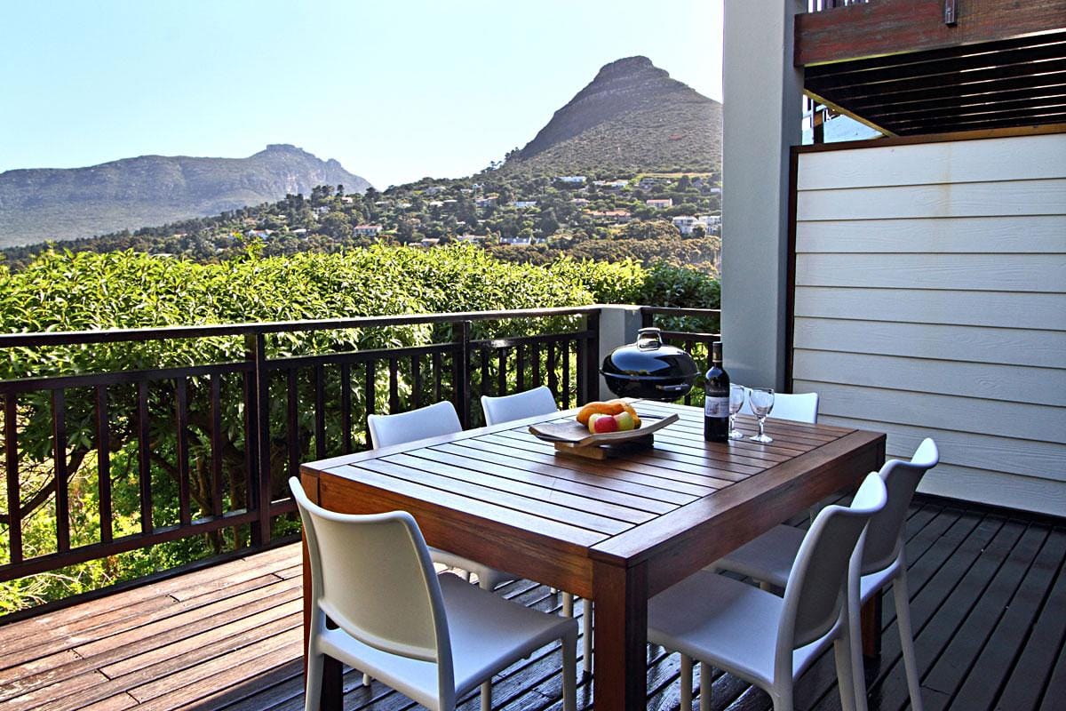 Photo 9 of Mountain Lodge accommodation in Hout Bay, Cape Town with 2 bedrooms and 1 bathrooms