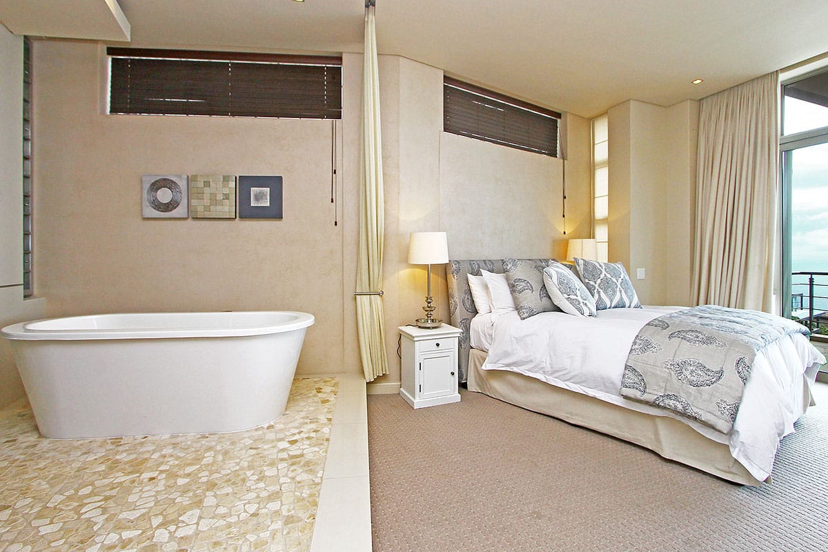 Photo 12 of Open Villa accommodation in Bantry Bay, Cape Town with 5 bedrooms and 5 bathrooms