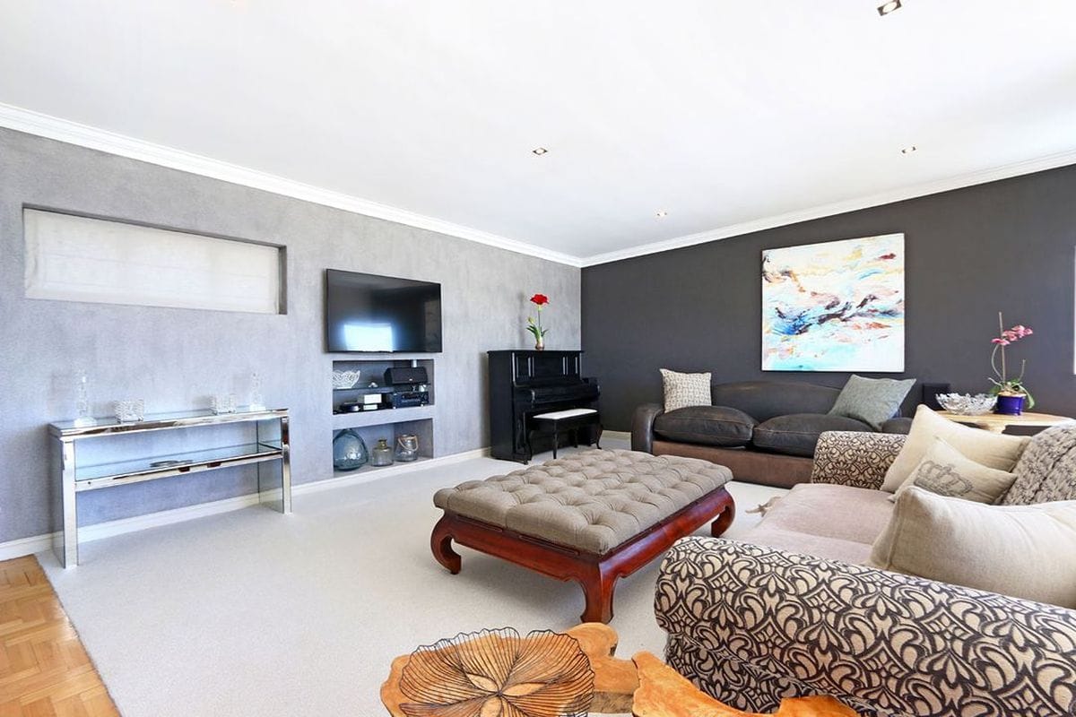 Photo 15 of Pluke Villa accommodation in Newlands, Cape Town with 3 bedrooms and 3 bathrooms