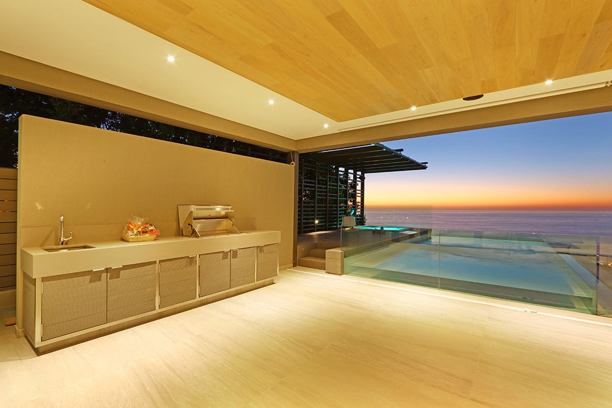 Photo 6 of Quartz Villa accommodation in Bantry Bay, Cape Town with 5 bedrooms and 5 bathrooms