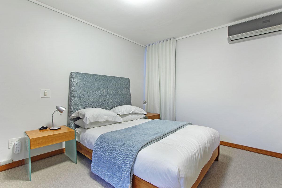 Photo 5 of Strathmore Apartment accommodation in Camps Bay, Cape Town with 1 bedrooms and 1 bathrooms