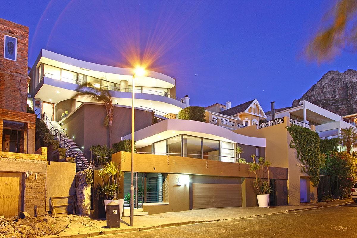 Photo 1 of Strathmore Apartment accommodation in Camps Bay, Cape Town with 1 bedrooms and 1 bathrooms