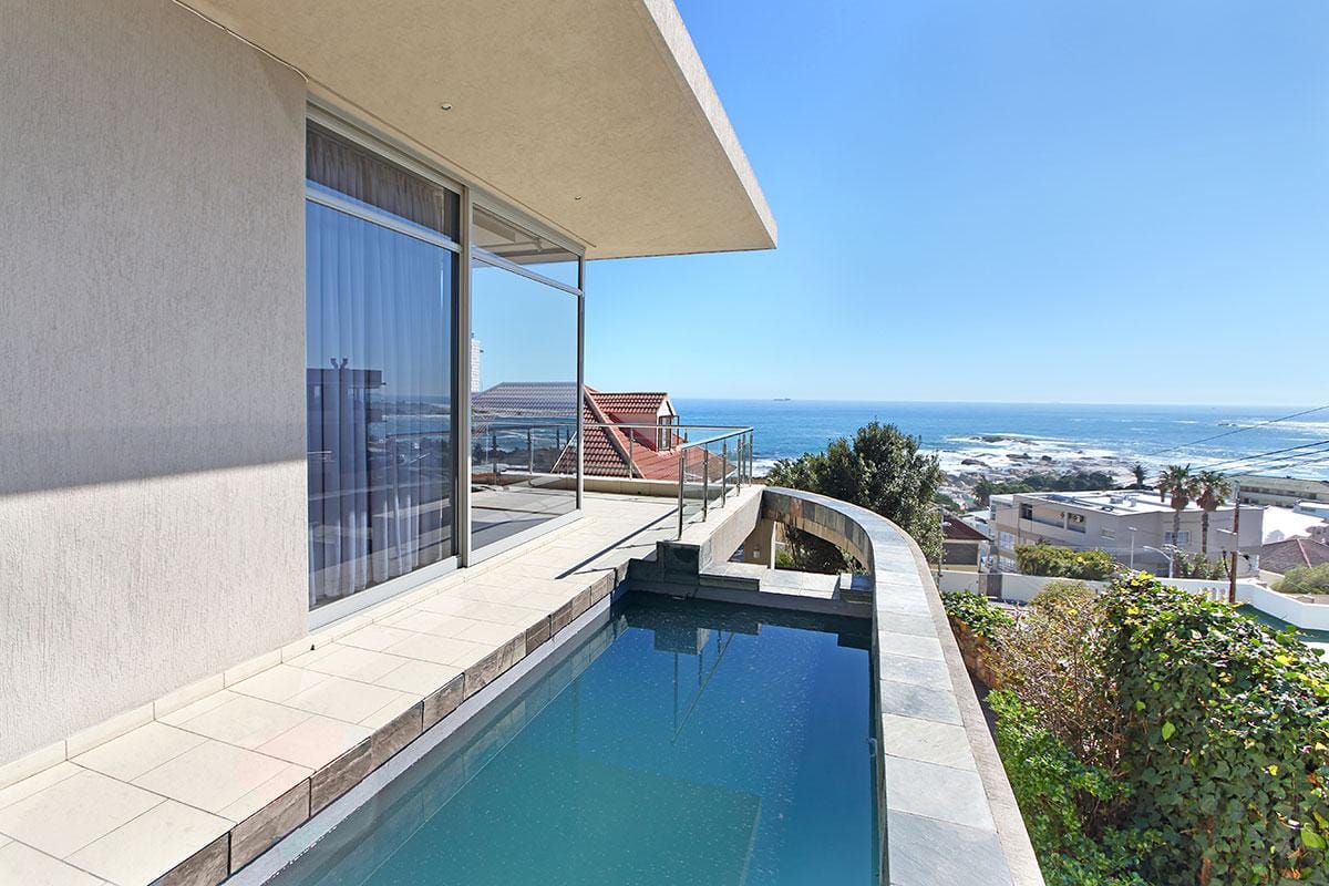 Photo 9 of The Rocks accommodation in Camps Bay, Cape Town with 4 bedrooms and 3.5 bathrooms