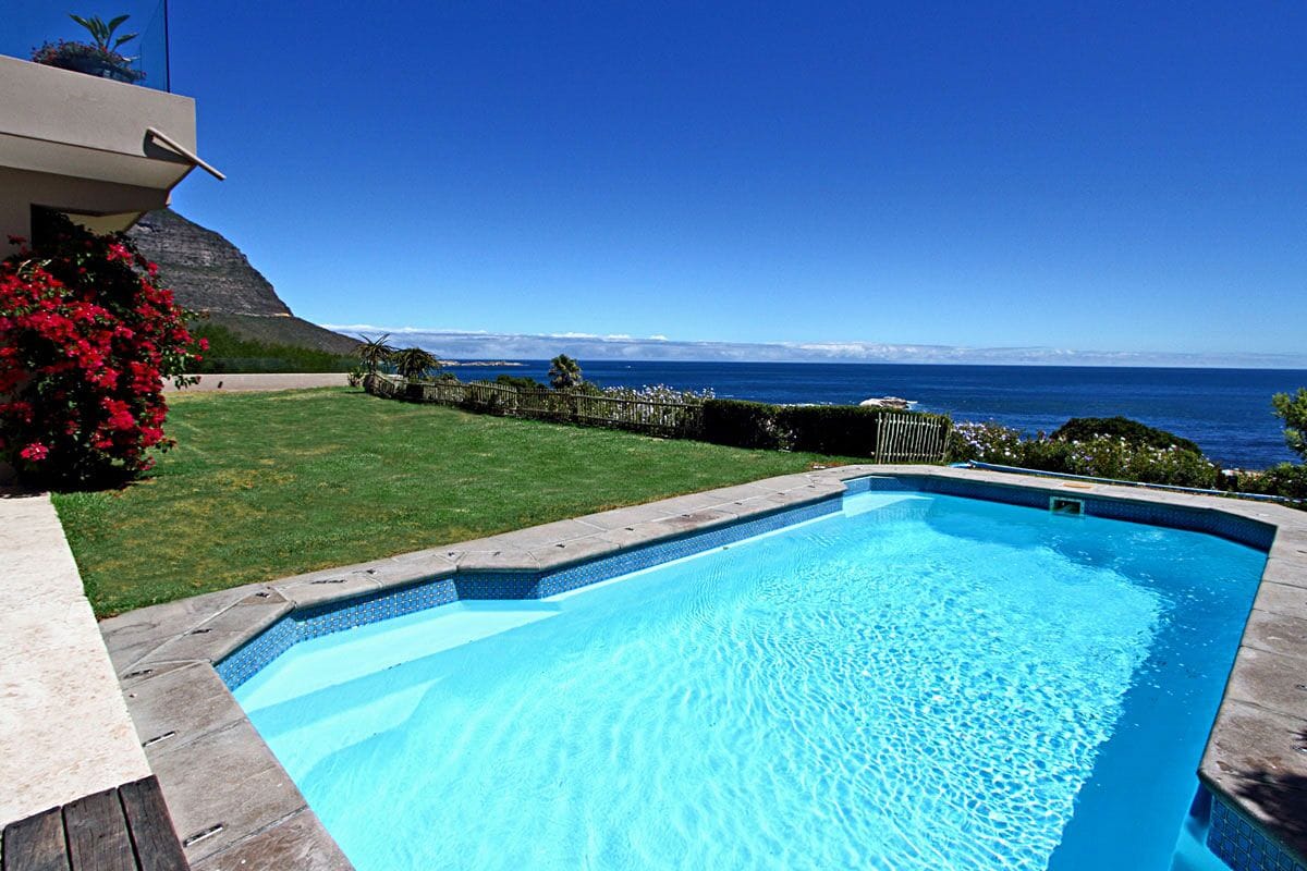 Photo 13 of Villa Besthill accommodation in Llandudno, Cape Town with 5 bedrooms and 4 bathrooms