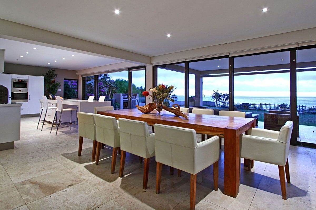 Photo 6 of Villa Besthill accommodation in Llandudno, Cape Town with 5 bedrooms and 4 bathrooms