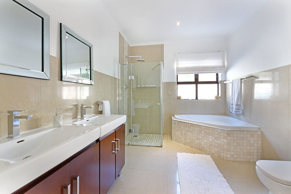 Photo 6 of Villa Santa Fe accommodation in Bloubergstrand, Cape Town with 5 bedrooms and 3.5 bathrooms