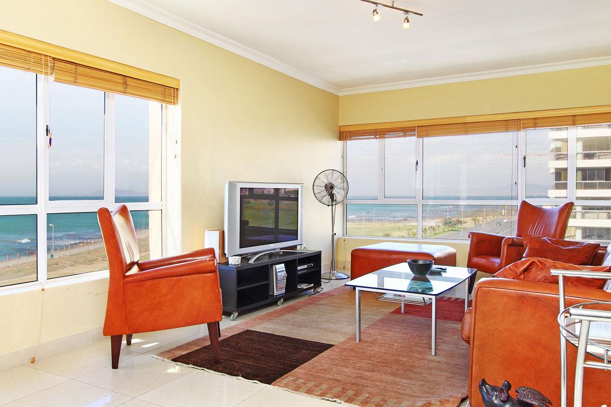 Photo 7 of Westridge Sea View accommodation in Mouille Point, Cape Town with 3 bedrooms and 2 bathrooms