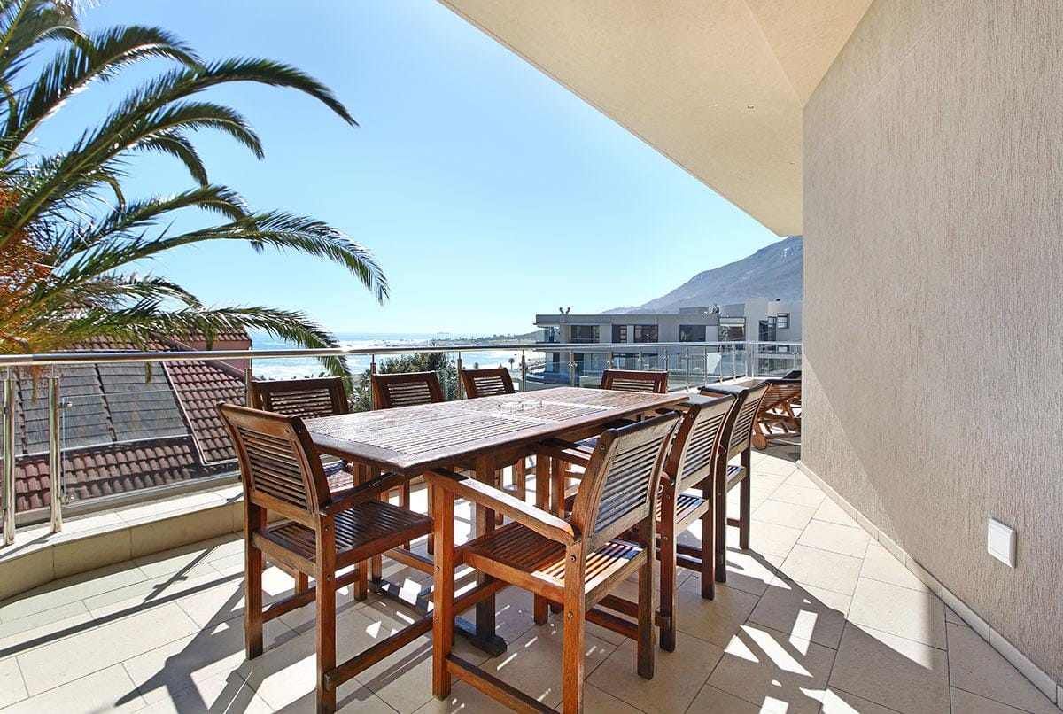 Photo 8 of The Rocks accommodation in Camps Bay, Cape Town with 4 bedrooms and 3.5 bathrooms