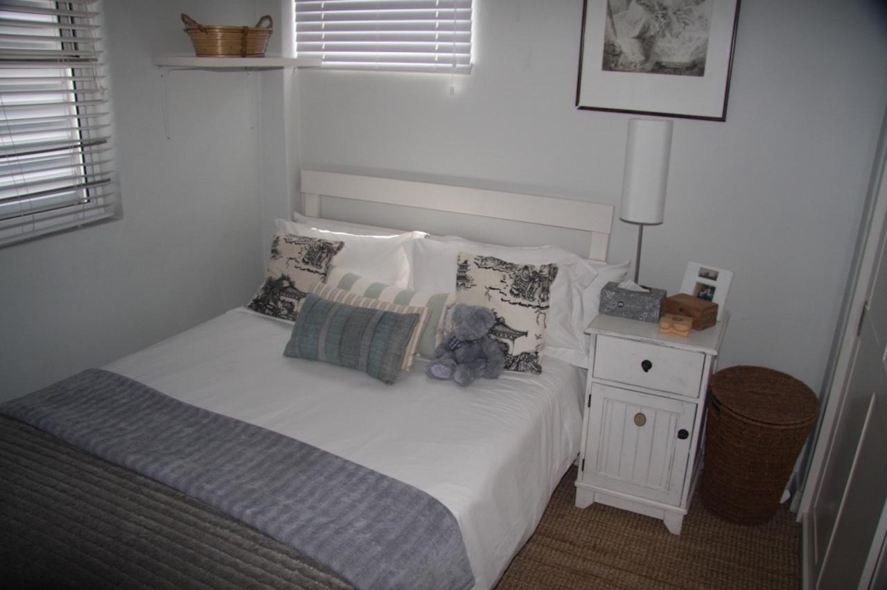 Photo 9 of Brook Bungalow accommodation in Bakoven, Cape Town with 3 bedrooms and  bathrooms
