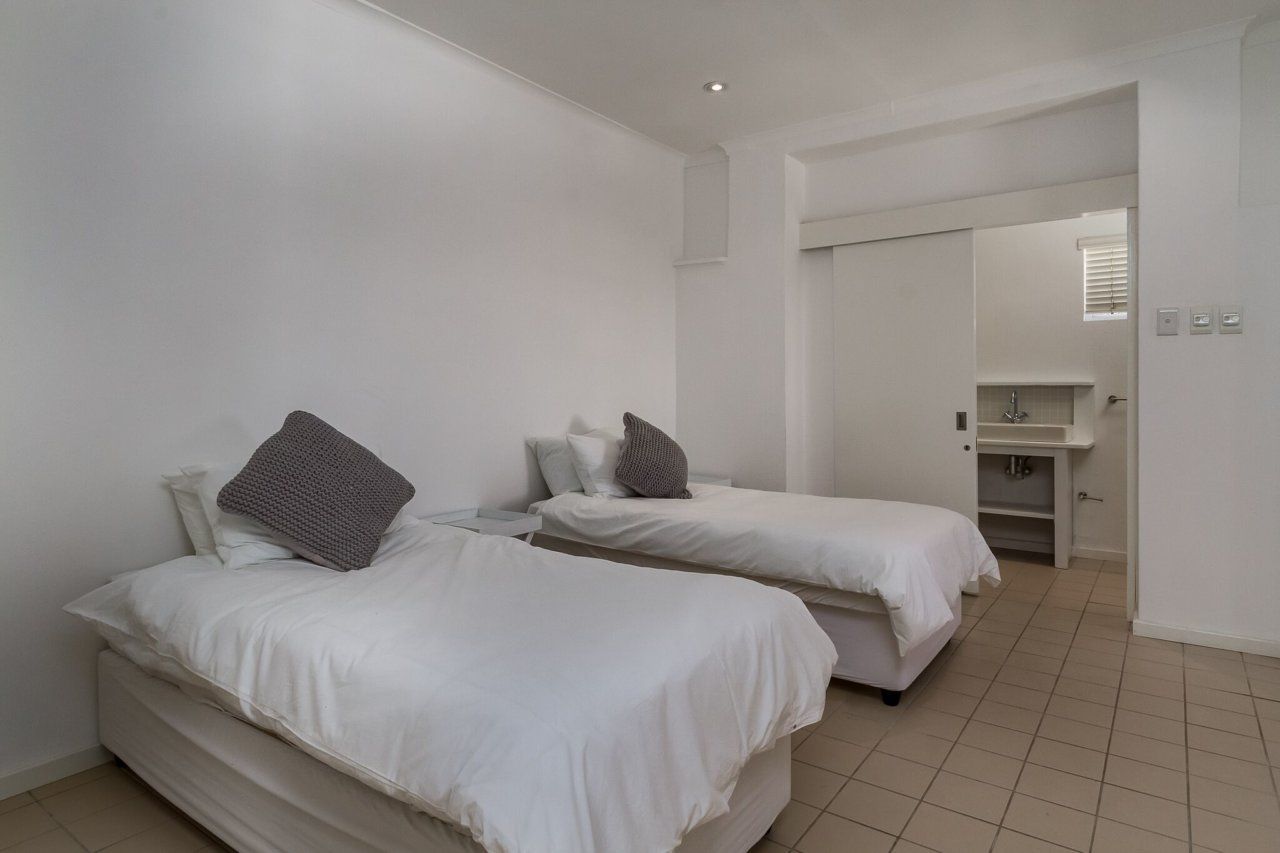Photo 9 of Azalea accommodation in Clifton, Cape Town with 4 bedrooms and 3 bathrooms