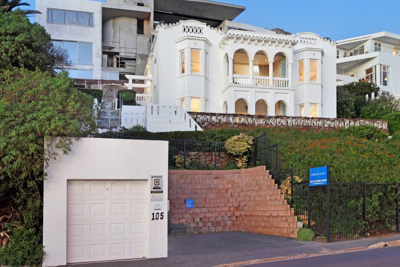 Photo 11 of Bingley Place accommodation in Camps Bay, Cape Town with 5 bedrooms and 5 bathrooms