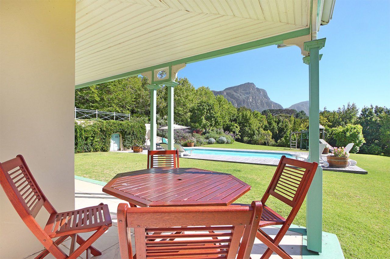 Photo 12 of Constantia Outlook accommodation in Constantia, Cape Town with 6 bedrooms and 6 bathrooms