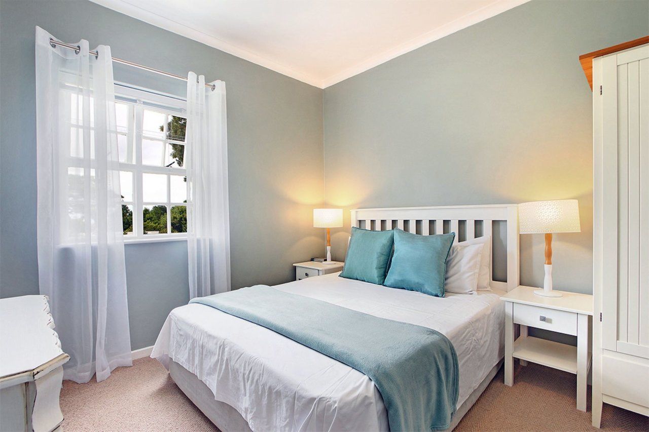 Photo 8 of Constantia Outlook accommodation in Constantia, Cape Town with 6 bedrooms and 6 bathrooms