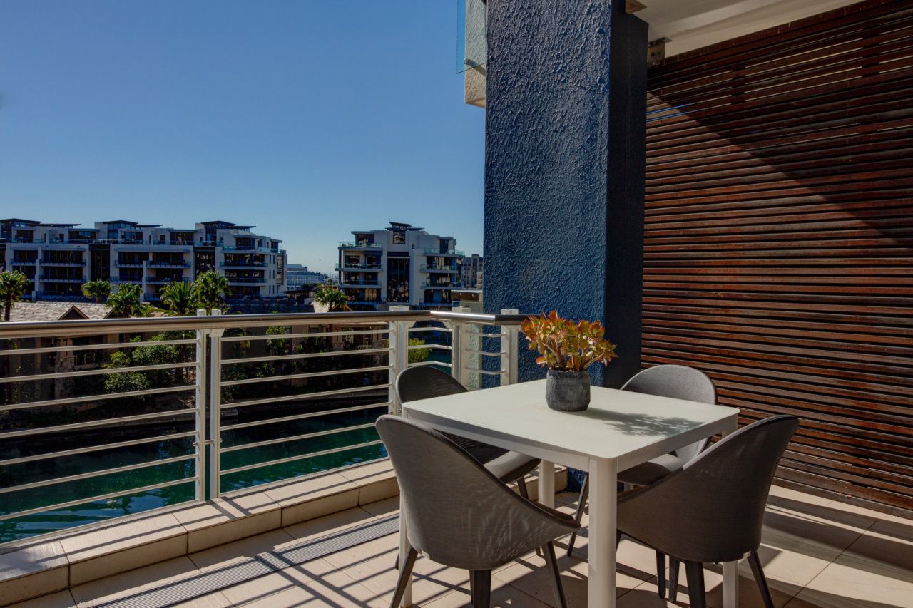 Photo 16 of Juliette 307 accommodation in V&A Waterfront, Cape Town with 1 bedrooms and 1 bathrooms