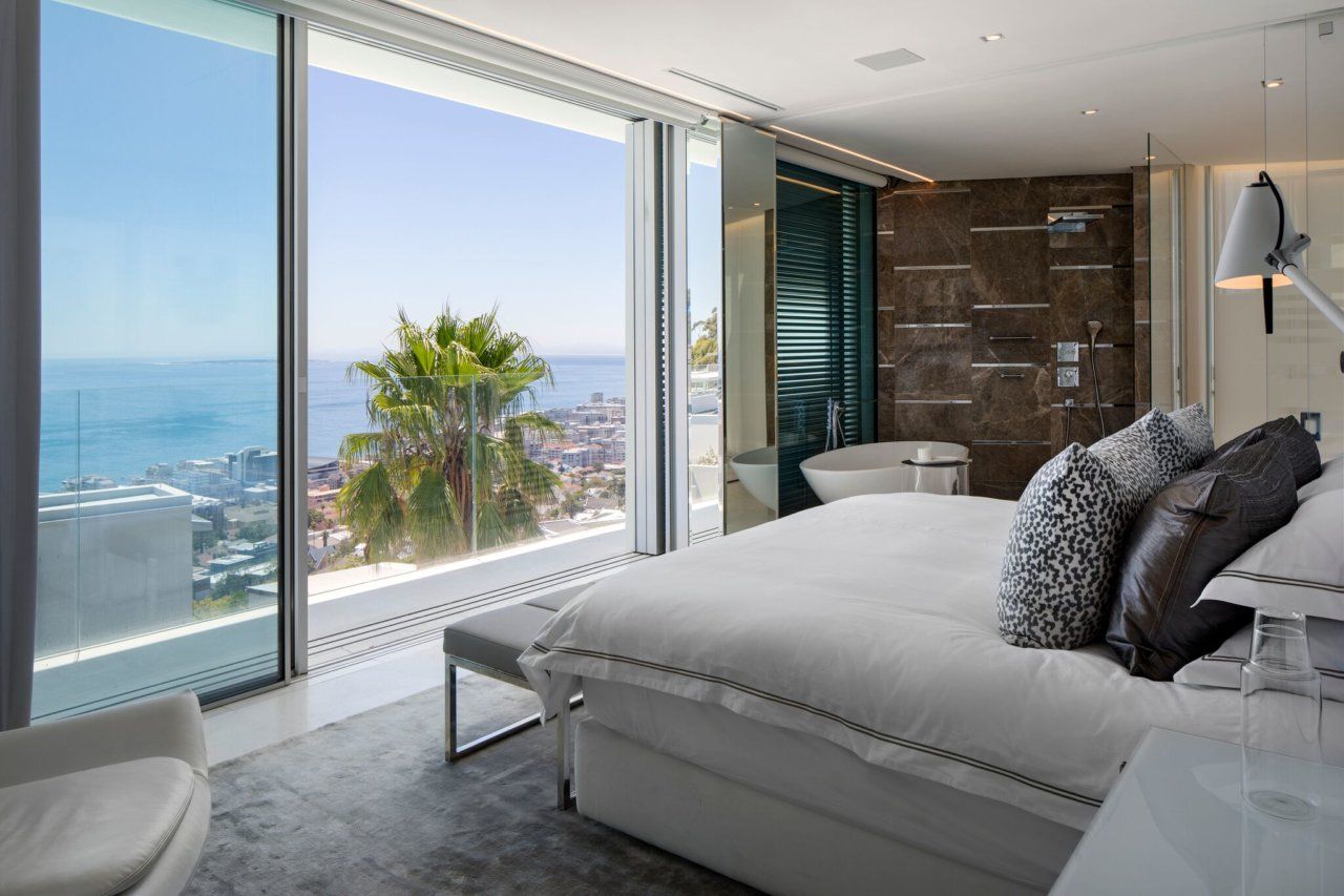 Photo 13 of Ocean View accommodation in Bantry Bay, Cape Town with 5 bedrooms and 5 bathrooms