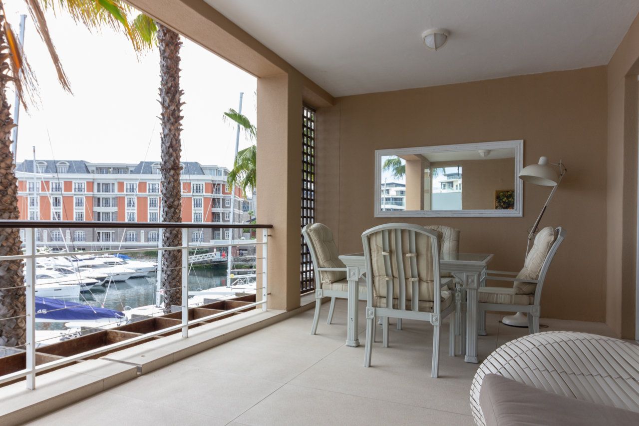 Photo 30 of Parergon 104 accommodation in V&A Waterfront, Cape Town with 1 bedrooms and 1 bathrooms