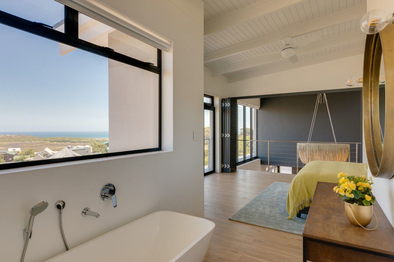 Photo 8 of Villa Hilltop accommodation in Scarborough, Cape Town with 3 bedrooms and 3 bathrooms