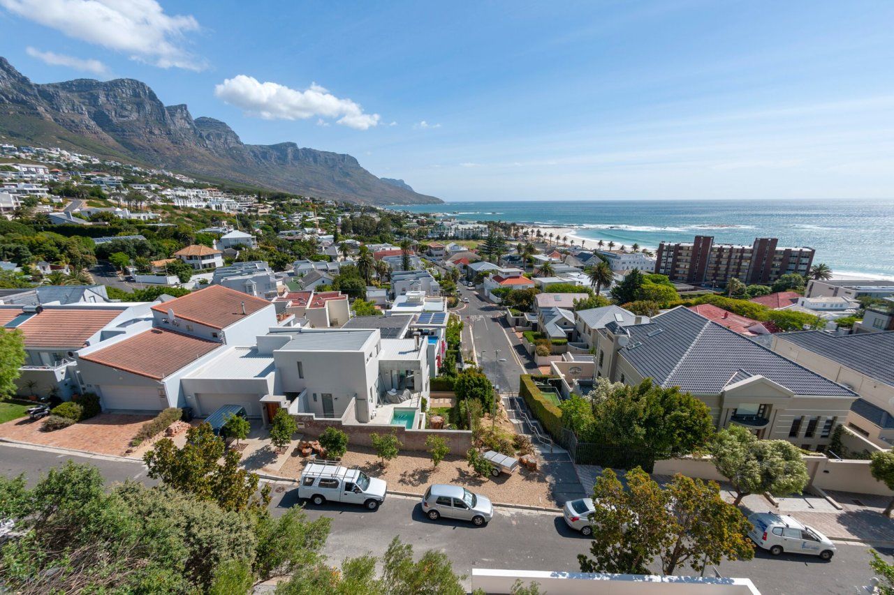 Photo 29 of Villa Strathmore accommodation in Camps Bay, Cape Town with 5 bedrooms and 5 bathrooms