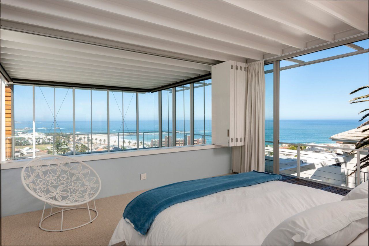 Photo 4 of Villa Strathmore accommodation in Camps Bay, Cape Town with 5 bedrooms and 5 bathrooms