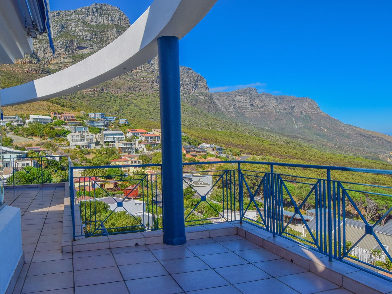 Photo 9 of Oceanscape Camps Bay accommodation in Camps Bay, Cape Town with 4 bedrooms and 4 bathrooms