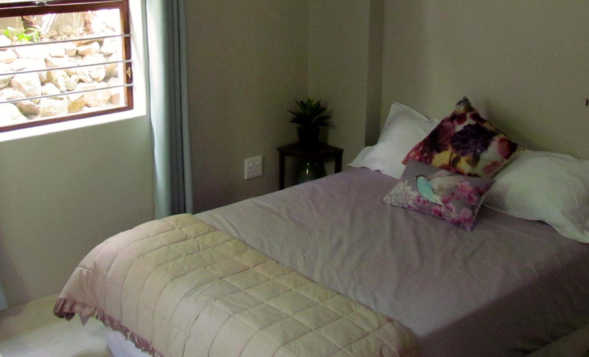 Photo 8 of The Loft accommodation in Camps Bay, Cape Town with 2 bedrooms and 1 bathrooms