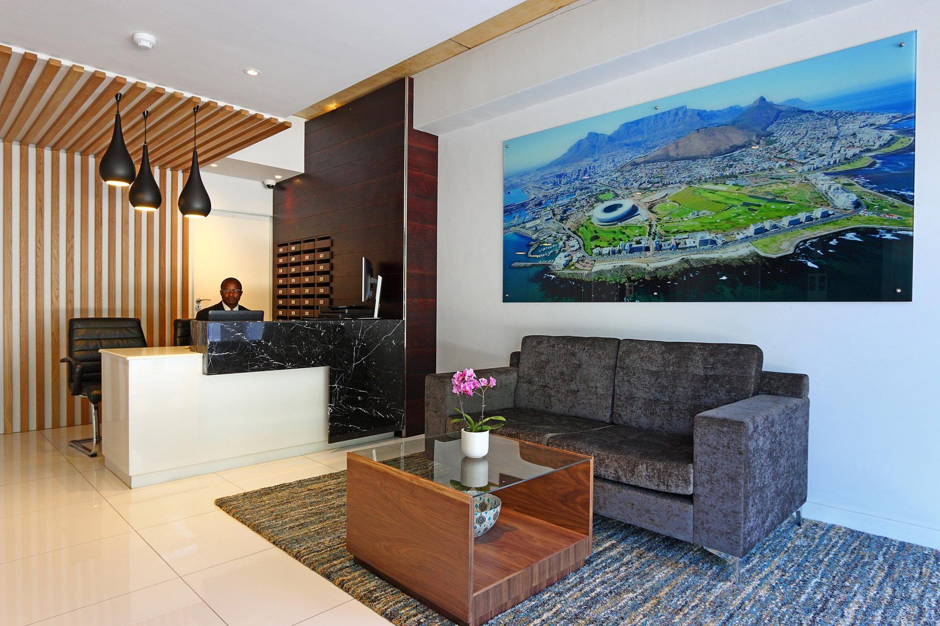 Photo 9 of The Verge -Classic accommodation in Sea Point, Cape Town with 1 bedrooms and 1 bathrooms