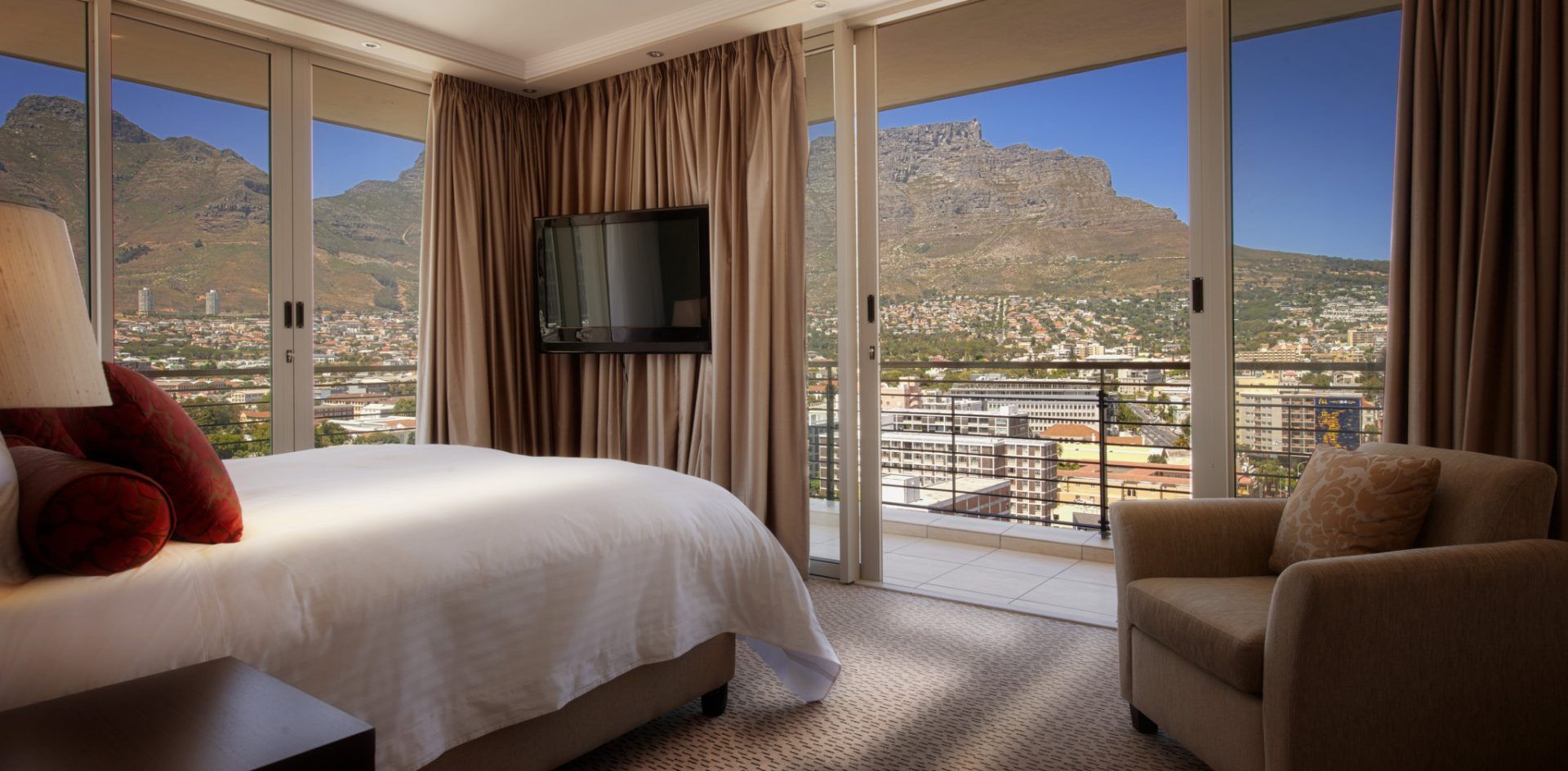 Photo 6 of Pepperclub Presidential Suite accommodation in City Centre, Cape Town with 3 bedrooms and 3 bathrooms